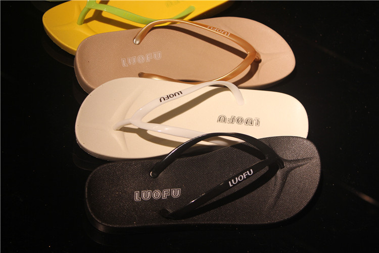 Mùa hè mới thời trang flip-flops Hàn Quốc phiên bản của dép nữ non-slip mang giày bãi biển nam giới và phụ nữ dép giản dị và dép đi trong nhà triều