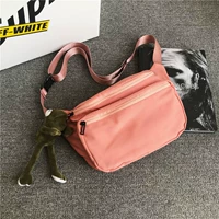 Розовый с подвеской лягушкой