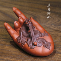 Yixing Zisha handmade boutique tea ceremony ornaments tea pet power in the holding tea table to play creative tea fun Dragon
