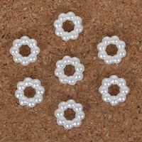 Около 100 в 7 мм из восьми -связанных бусин