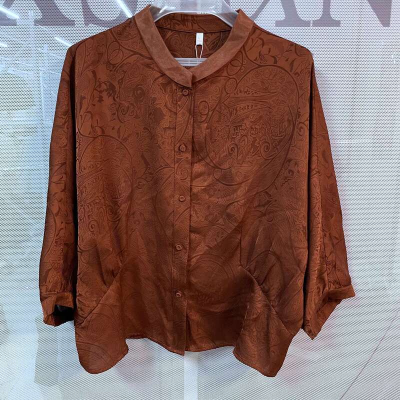 Same Style as in the Mall, Li Zhi Yi Cf2058 Jacquard Batman New Chinese Style Shirt, Summer 2026 New Model Same Style as in the Mall, Li Zhi Yi Cf2058 Jacquard Batman New Chinese Style Shirt, Summer 2026 New Model