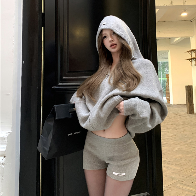 Casual Sports Suit for Women, Spring and Autumn, Lazy Gray Hooded Sweater Jacket, Knitted Cardigan, Shorts, Hot Girl Two-Piece Set