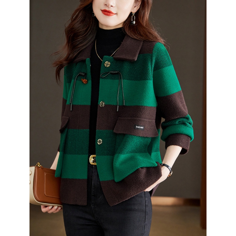 Women's Plaid Short Jacket, Autumn 2025 New Style, Popular Spring and Autumn Fashion, Stylish and Trendy, Middle-Aged Mom's Autumn and Winter Top