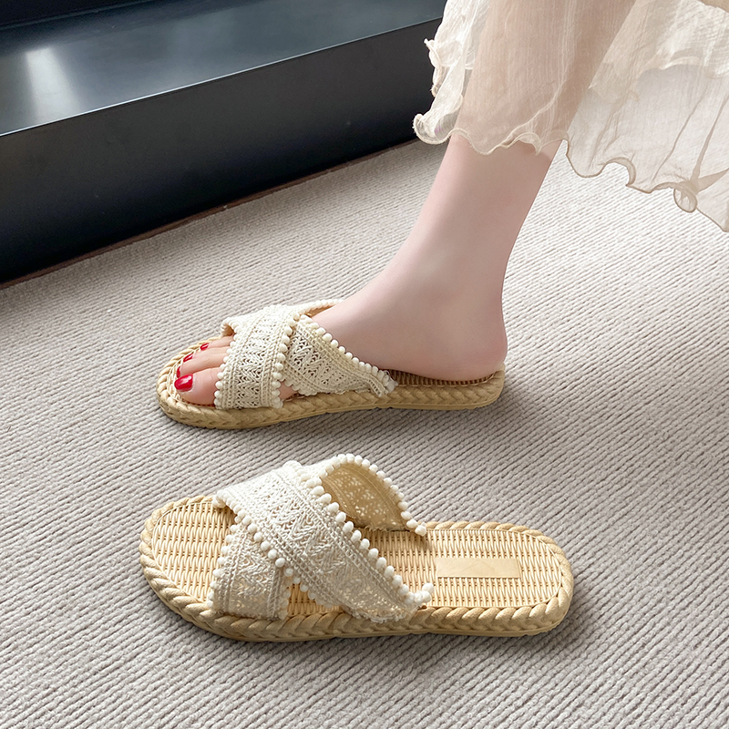 Bohemian Resort Style ins Slip-On Slippers for Women, New Summer Style, Soft-Soled, Water-Resistant Beach Sandals