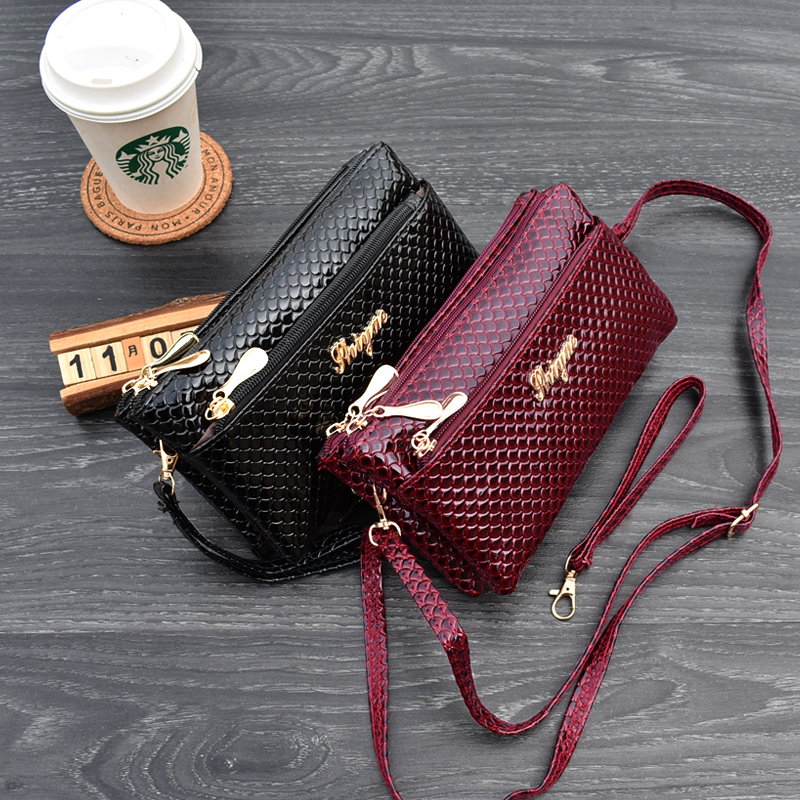 Pick up yue autumn and winter new double messenger bag Japanese and Korean fashion hand bag female multi-function small bag mother buy vegetable bag