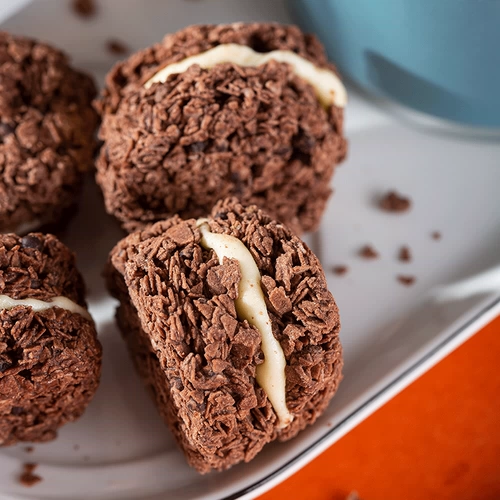 [Mud's Food Shop] Молоко скатывание хрустящее пирн -коровье молоко матч -ароматизированная шоколадная овсяная камера хрустящее печенье 120 г