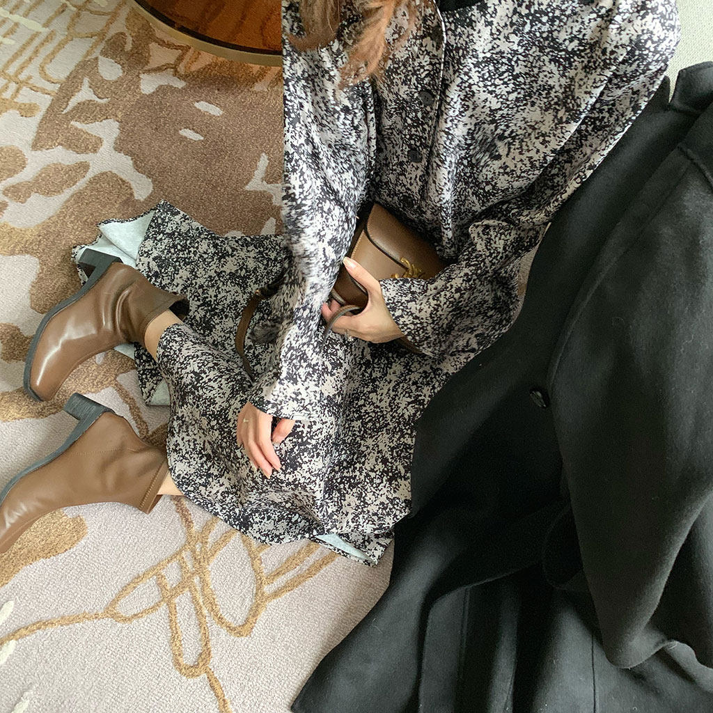 The dinner squad lazy fish tail printing dress with petal dress