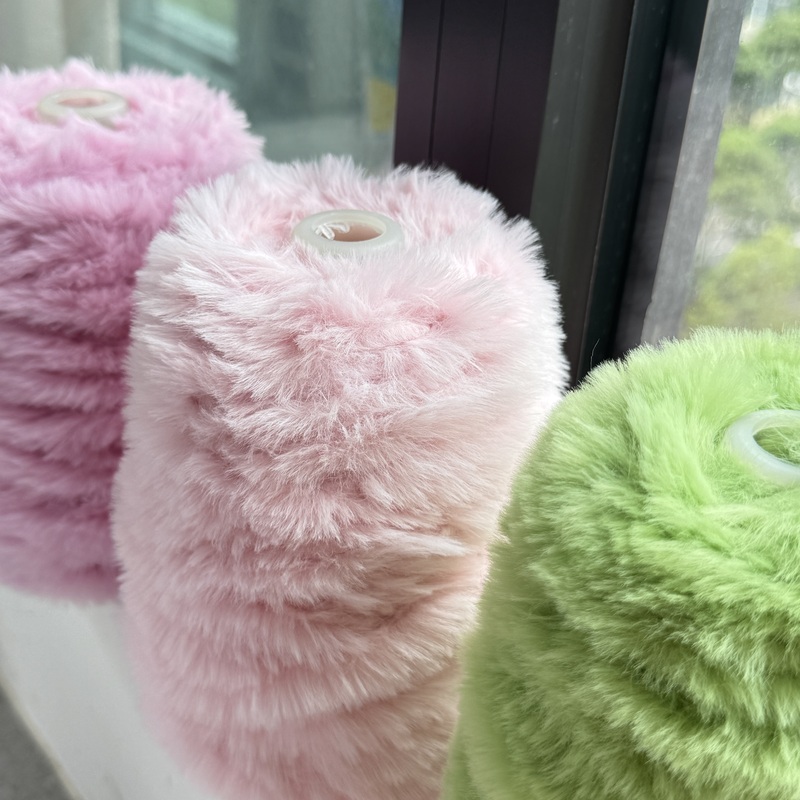 Fur and Velvet Yarns for Handmade Weaving, Soft and Suitable for Bags, Hats, Scarves, and Coats