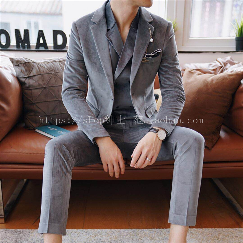 Quạt quý ông 2018 Thu Đông New England Fashion Gold Velvet Fabric Men Hàn Quốc Slim Cuba Cổ áo phù hợp quần đũi nam