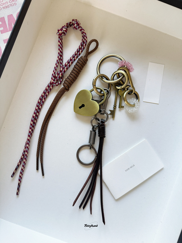 Original Vintage Copper Keychain Heart Lock Bag Pendant Metal Personalized Waist Accessory Miu Style Leather Accessory Original Vintage Copper Keychain Heart Lock Bag Pendant Metal Personalized Waist Accessory Miu Style Leather Accessory