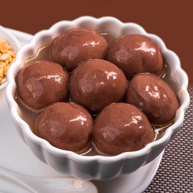 ハラール認証のチョコレートもち米団子（ナッツ入り）、冷凍食品、元宵節の贈り物、家庭用の多種多様な味の手作りもち米団子とタロイモ団子。