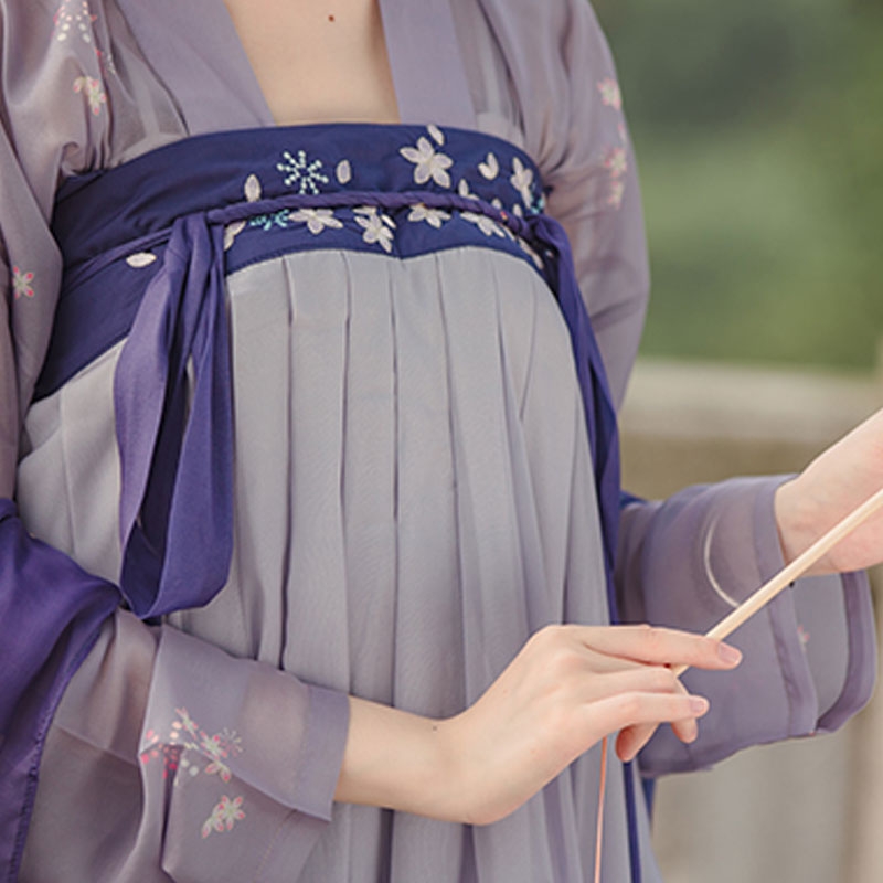 北渚神仙佩汉服 北渚神仙佩汉服