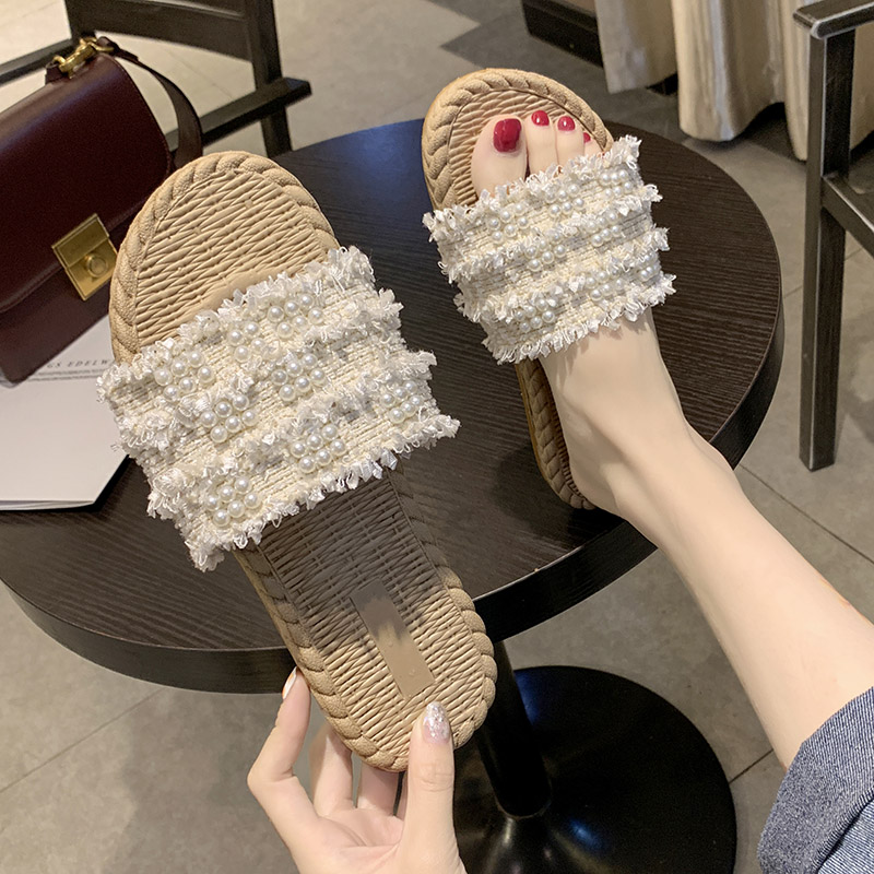 Slippers ladies outer wear tide red fashion one word slippers 2022 summer new flat beach shoes