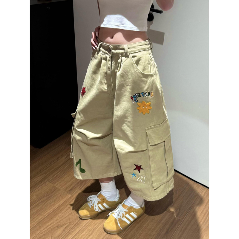 Plus-Size Embroidered Workwear Casual Shorts for Women, New Summer Style, Pear-Shaped Body, High-Waisted, Slimming, Wide-Leg, Three-Quarter Pants