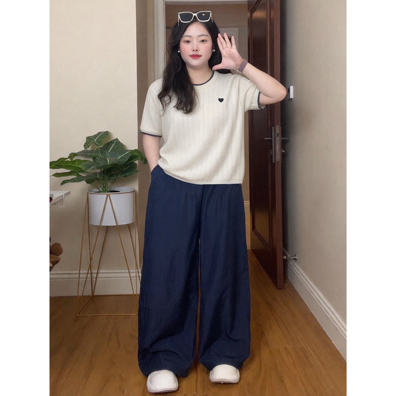 150kg Plus Size Embroidered Regular Shoulder Short Sleeve Knit Top for Women, New Summer Style, Loose T-Shirt for Plus Size Women, Unique and Beautiful Top