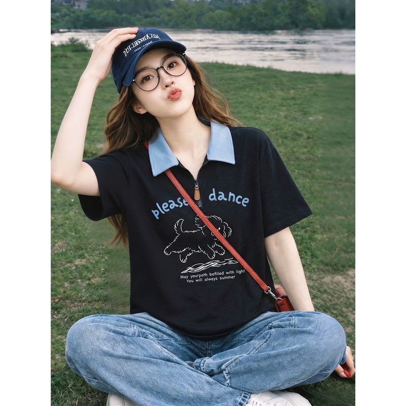 American-Style Niche Printed Short-Sleeved T-Shirt for Women, Summer Plus-Size Loose Fit, Slimming Design, Polo Top American-Style Niche Printed Short-Sleeved T-Shirt for Women, Summer Plus-Size Loose Fit, Slimming Design, Polo Top