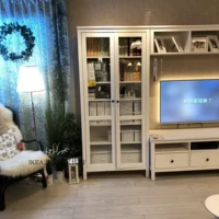 Ikea, семейный стеклянный книжный шкаф