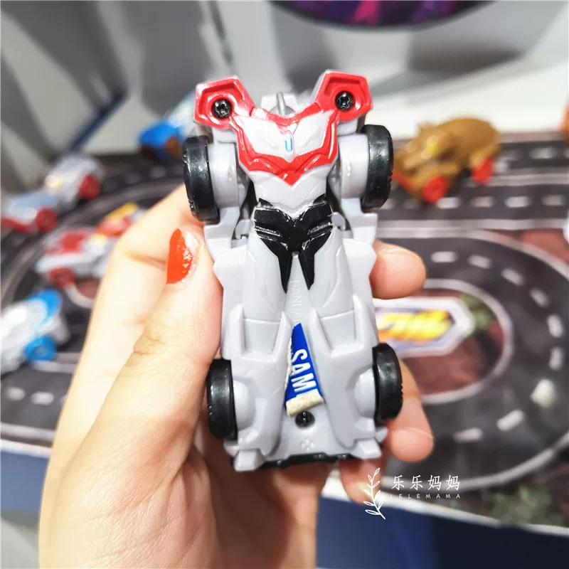 Bandai, Ultra, японский Ультрамэн Тига, монстр, трансформер, игрушечная машина, (Physicals)
