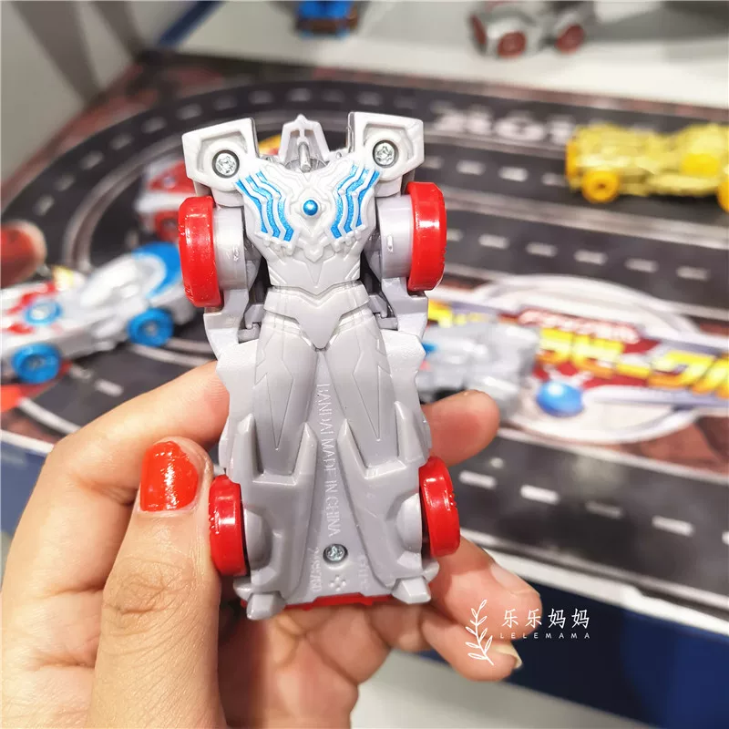 Bandai, Ultra, японский Ультрамэн Тига, монстр, трансформер, игрушечная машина, (Physicals)