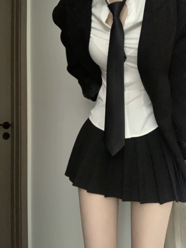 Корсет, эластичная рубашка, студенческая юбка в складку, облегающий крой, по фигуре