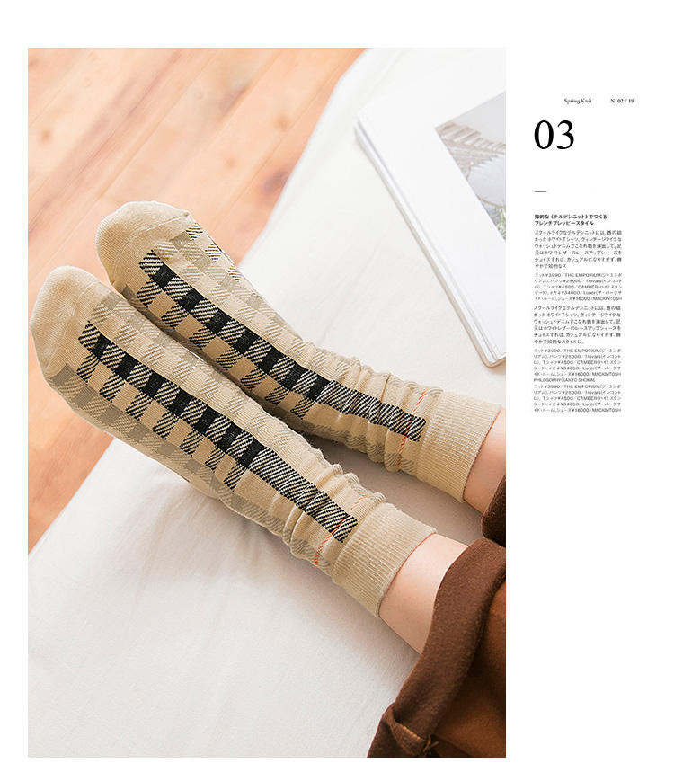 Mùa thu nữ vớ cotton kẻ sọc vớ nữ châu Âu và Hoa Kỳ tên tuổi lớn văn học retro gió phụ nữ ngắn hoang dã vớ da