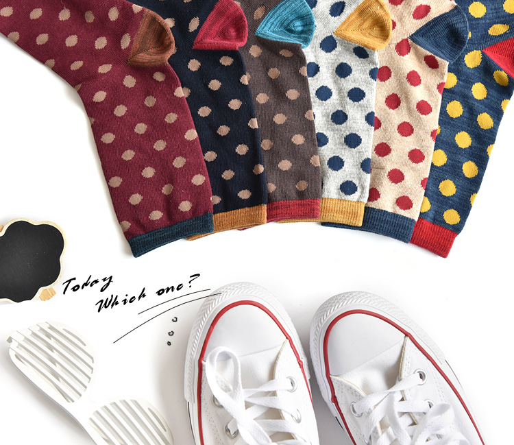 Vớ nữ mùa thu mới retro Anh gió nữ vớ sóng điểm nữ vớ ống cotton chấm bi sinh viên Nhật Bản - Vớ hàng tuần tất khử mùi kháng khuẩn
