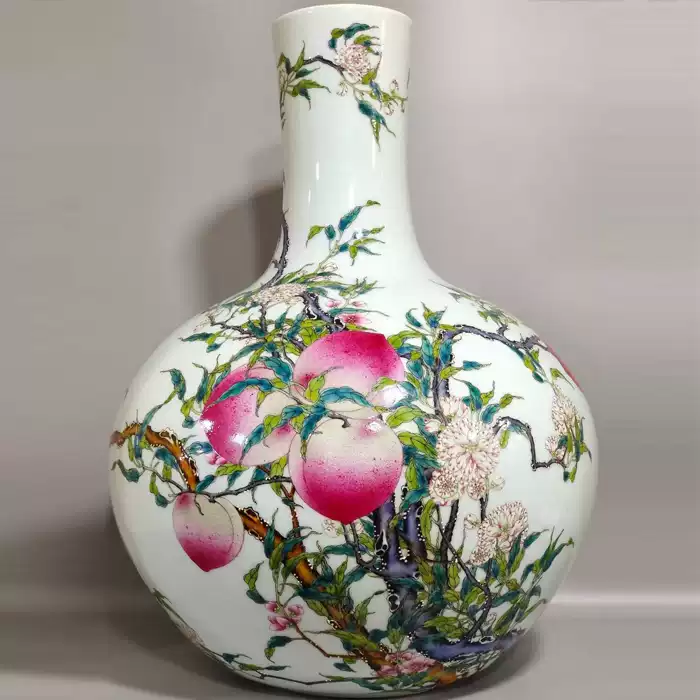大清乾隆年制粉彩九桃天球瓶寿桃天球瓶摆件