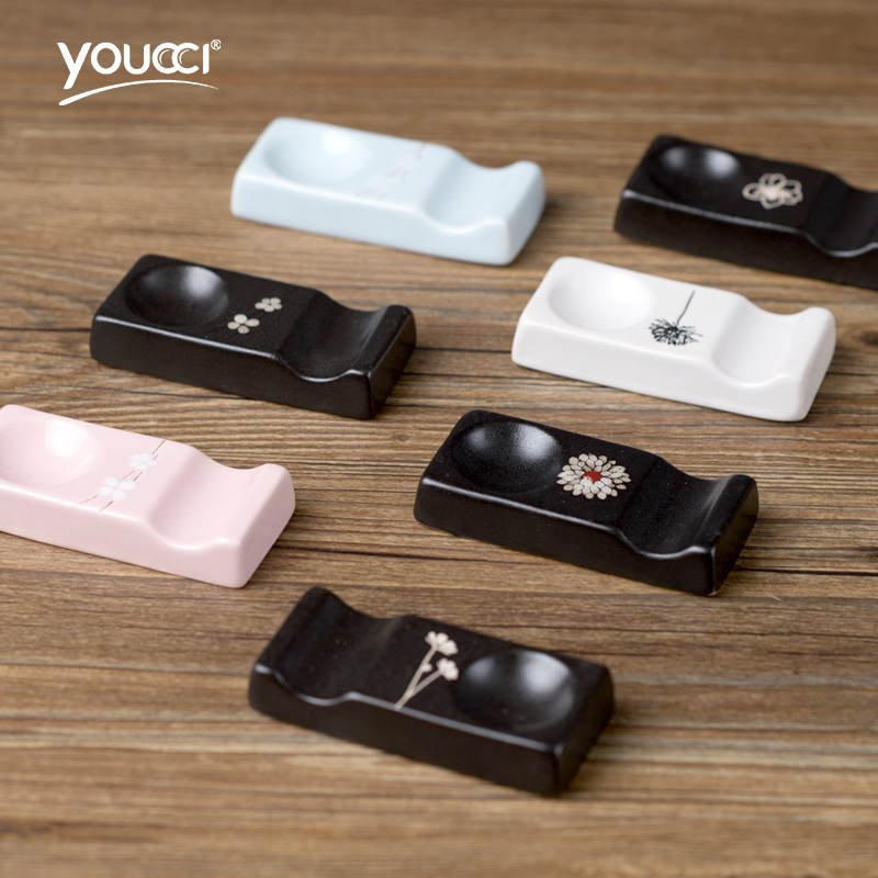 Youcci porcelain individuality creative Japanese and wind leisurely ceramic chopsticks rack chopsticks chopsticks pillow furnishing articles table decorations