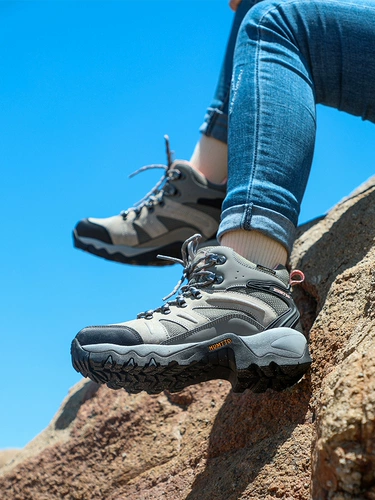 Демисезонная износостойкая мужская нескользящая внедорожная обувь для скалозалания подходит для пеших прогулок, из натуральной кожи