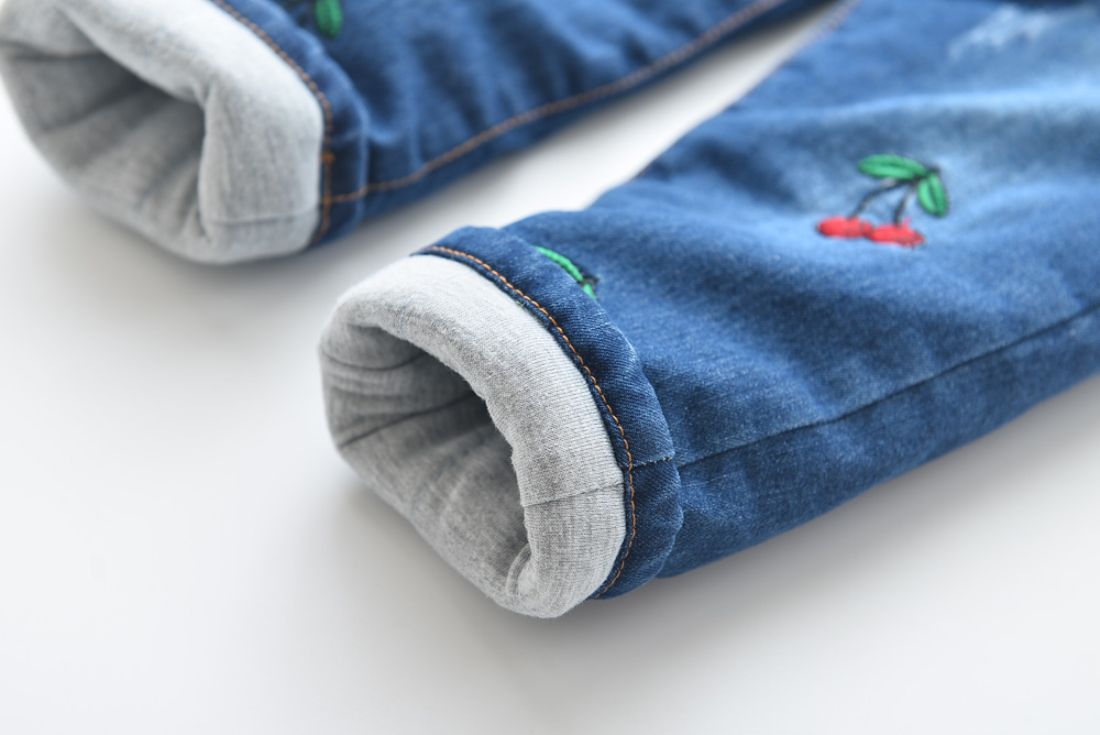 Quần jean nữ trẻ em mềm mại cộng với quần cotton dày ấm dài Quần cotton cho bé mùa đông quần jean ống rộng bé gái xuân hè