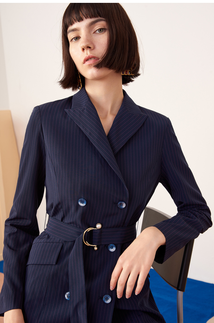 Lily2019春新款女装两穿条纹风衣外套带西装领连衣裙