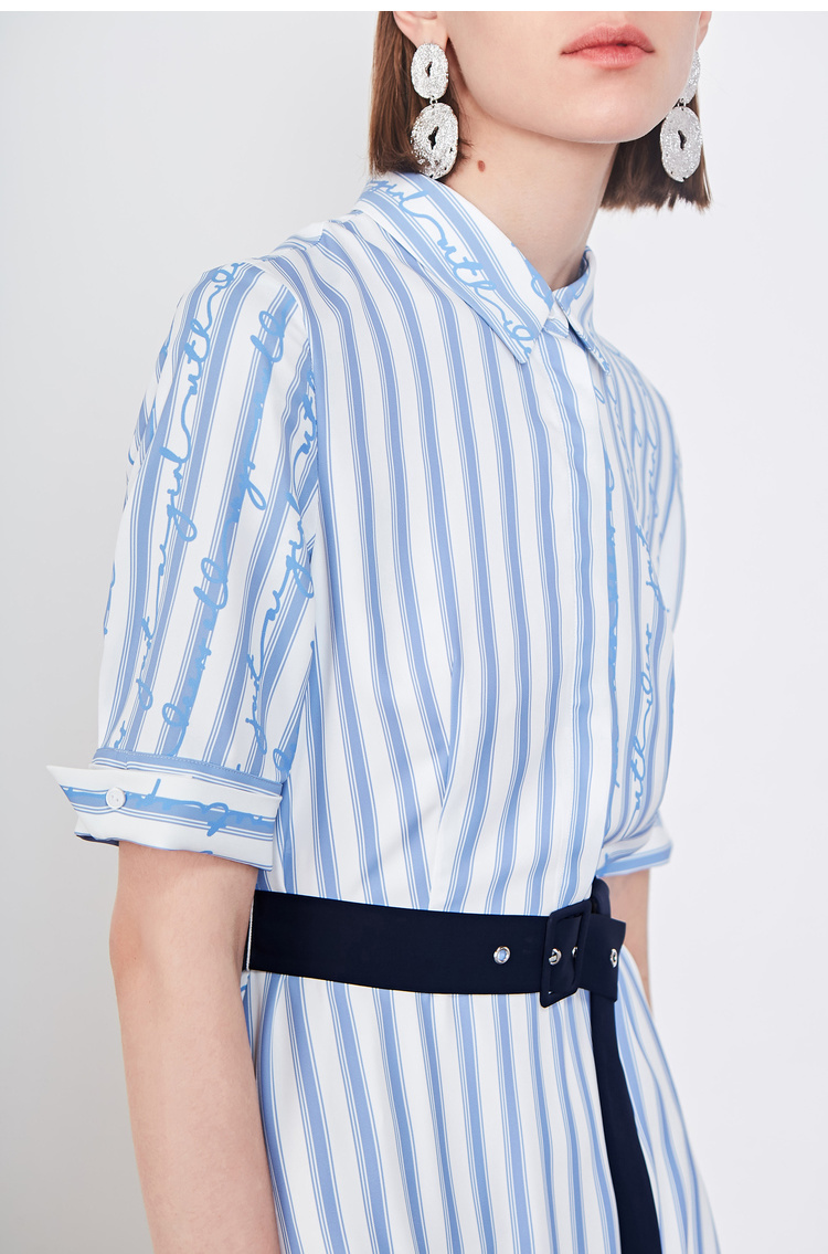 Lily2019夏新款女装气质收腰版型,清新条纹,拼接图案短袖衬衫连衣裙