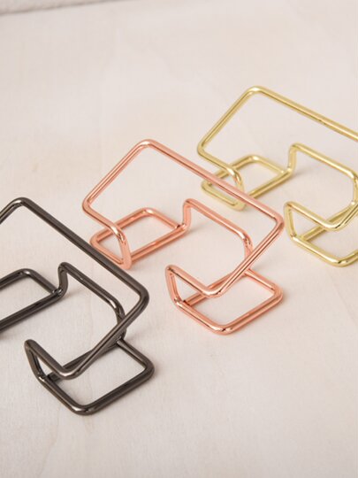 Simple line diameter business card holder, trendy office business card holder, signature box, metal electroplated iron hollow business card holder