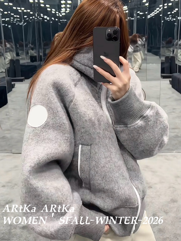 Artka Is Here! White Logo Wool Fleece Flight Jacket Sweatshirt Coat for a Lazy, Relaxed, and Fashionable Woman Artka Is Here! White Logo Wool Fleece Flight Jacket Sweatshirt Coat for a Lazy, Relaxed, and Fashionable Woman