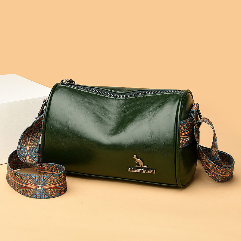 High-End Women's Bag 2025 New Vintage Shoulder Bag Versatile Casual Soft Leather Wide Shoulder Strap Crossbody Bag Pillow Bag