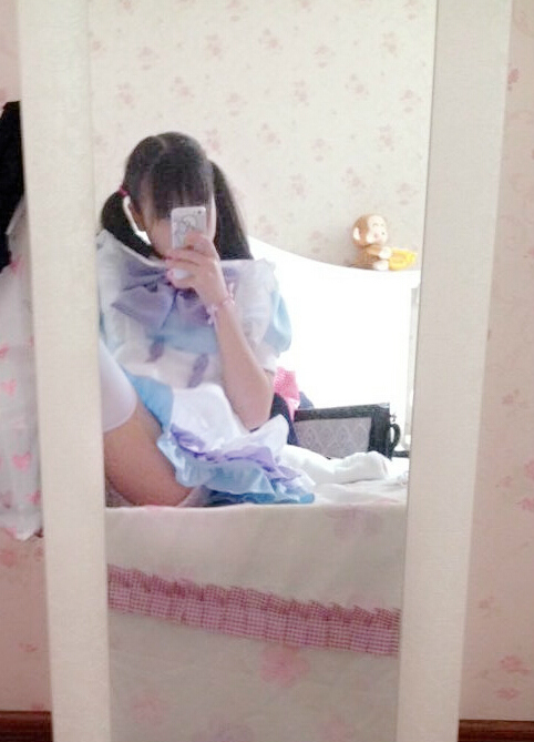 福利美图_新一代微博网红萝莉蛋壳姬萌你一脸血