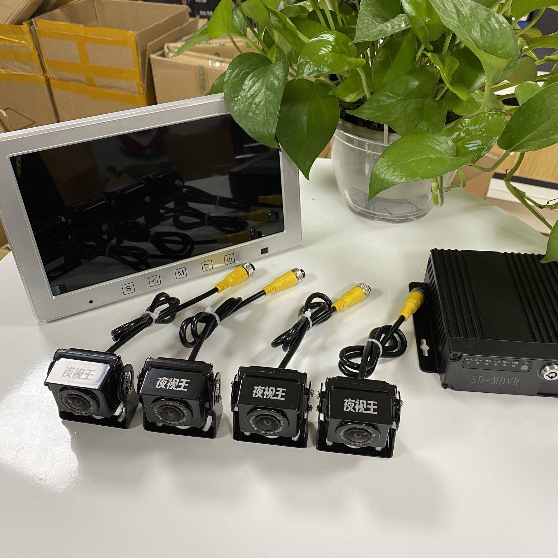 Truck 24V4 Road Monitoring Night Vision Wang Series High-worthy Edition 128G Memory High-fit Host Anti-freeze Line