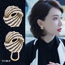 Chen Shu with the same earrings female sterling silver temperament cold wind hypoallergenic 2021 New Tide earrings feel earrings