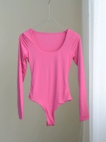 Розовый U воротник