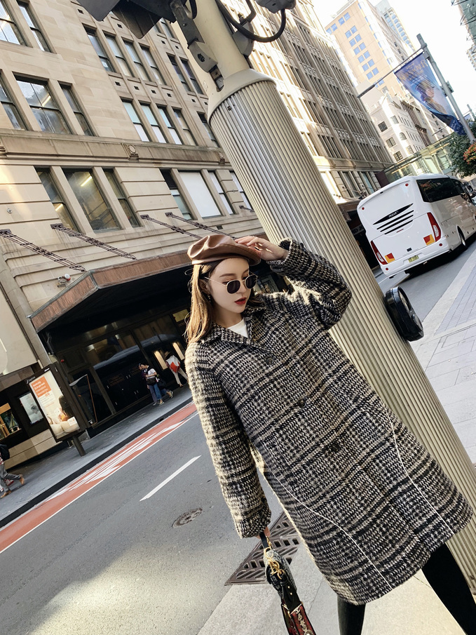 Chào buổi sáng Fan Fan Màu đen phần dài retro lạnh lùng Áo khoác nữ Hong Kong vị giác trên đầu gối áo len dày nữ - Áo khoác dài áo khoác len mỏng