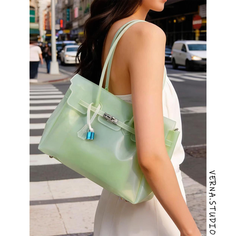 Kiikii Same Style Transparent Jelly Tote Bag for Women Summer 2026 New Large Capacity Lock Buckle Shoulder Platinum Bag Kiikii Same Style Transparent Jelly Tote Bag for Women Summer 2026 New Large Capacity Lock Buckle Shoulder Platinum Bag