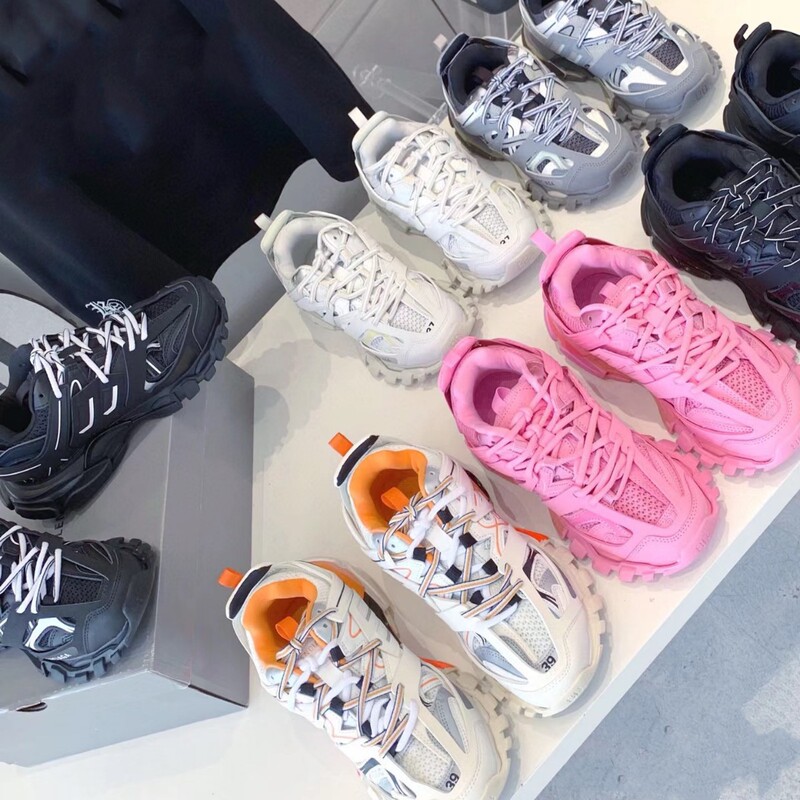 2026 New Thick-Soled Dad Shoes for Women, Versatile Casual Sneakers, Trendy Niche Design Height-Increasing Shoes