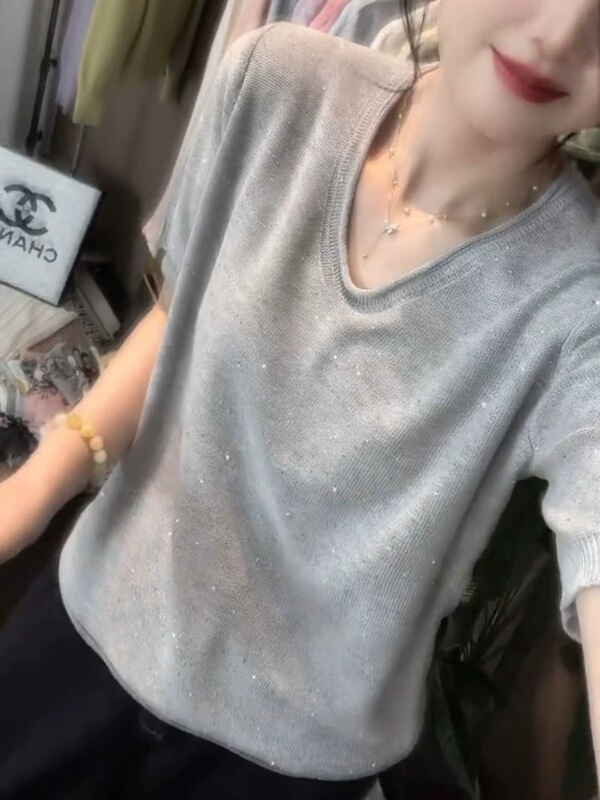 937 Luxurious and Minimalist Glittering Sequin V-Neck Short Sleeves!