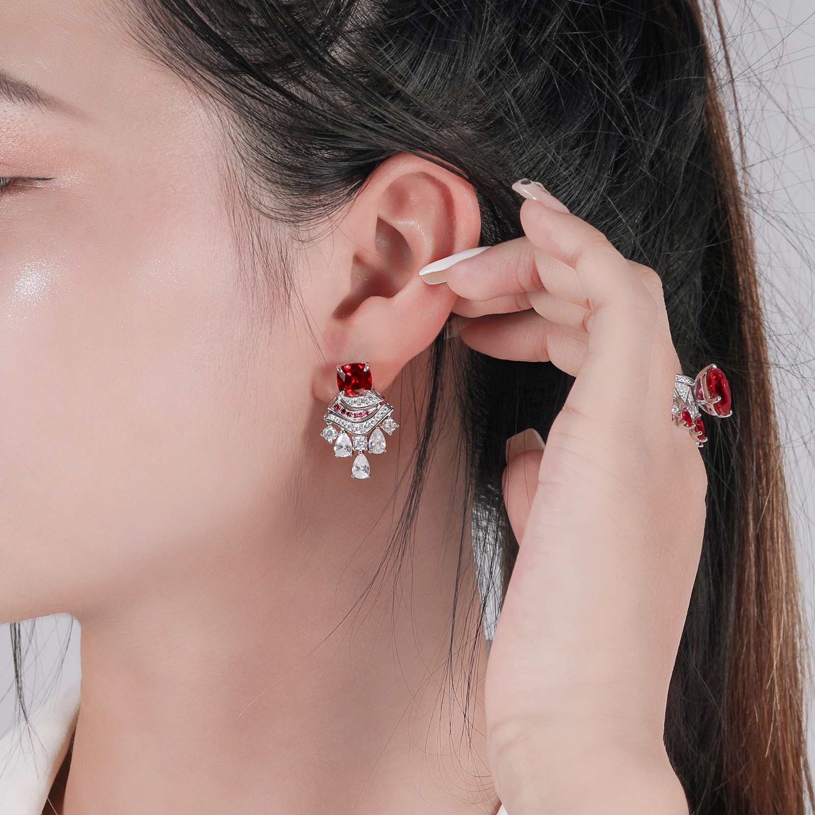 925 Silver Delicate Temperament Crown Ear Nail Red Blue Green Jewel Earrings Fine Work Flow Suzu Mother Green Light Lavish Ornament-Taobao