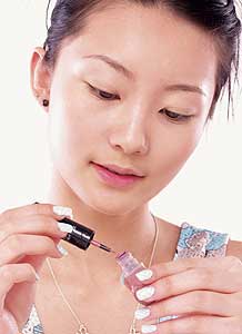 Chính hãng Iraq eyeliner 7 ml với một đầu mềm bút kẻ mắt siêu đen lâu dài không thấm nước và mồ hôi-proof là không nở và không tẩy trắng bút vẽ mắt
