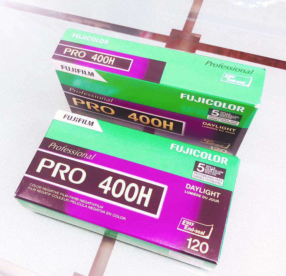 Japanese original Fuji 120 color film Pro400H 120 negative film March 23 single roll price spot