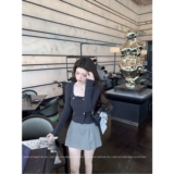 Джилл Большой Сестра Ева Деликатная текстура полная шерстяная ошейная квадратная квадратная воротника Слим -шлифт