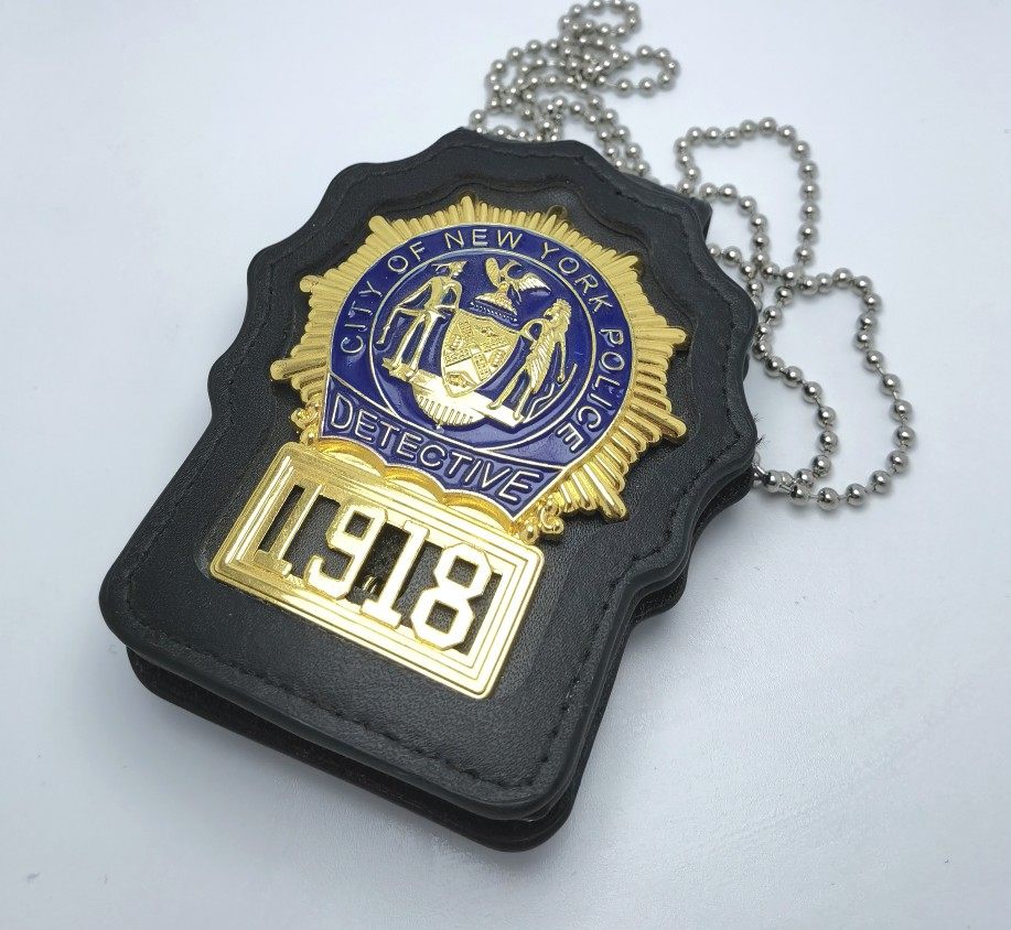 纽约探长NYPD徽章+皮套：警匪剧同款！收藏控必入的硬核装备！-勋章