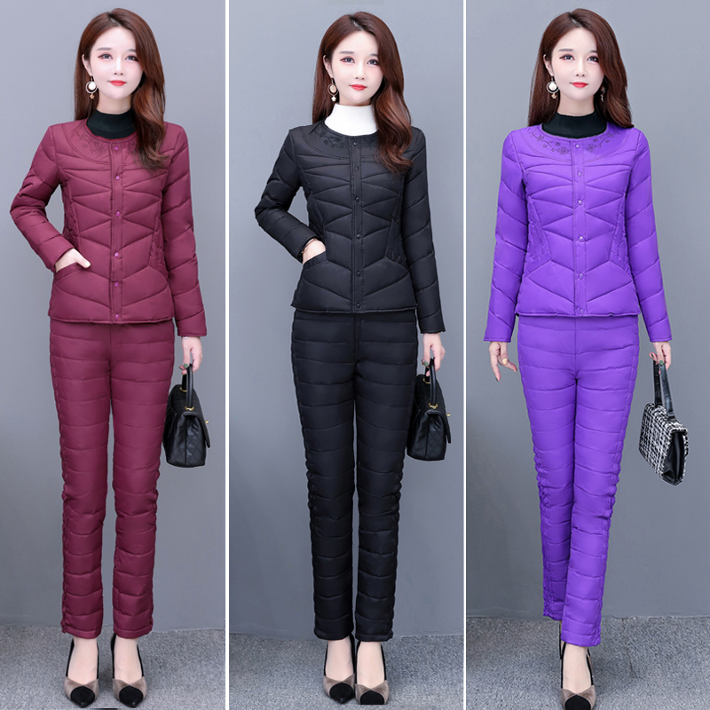 Middle-Aged and Elderly Women's down Jacket Set for Autumn and Winter, Thickened and Warm Cotton-Padded Jacket with Slimming Inner Lining, Two-Piece Set for Mothers and Grandmothers