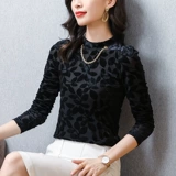 Бархатная приятная телу спортивная одежда, V-образный вырез, короткий рукав, облегающий крой, в западном стиле